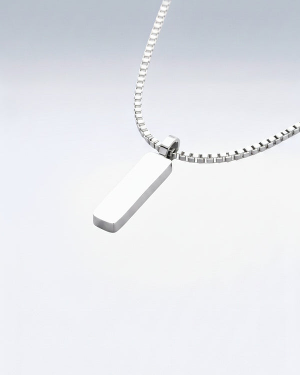 CLASSIC PENDANT NECKLACE